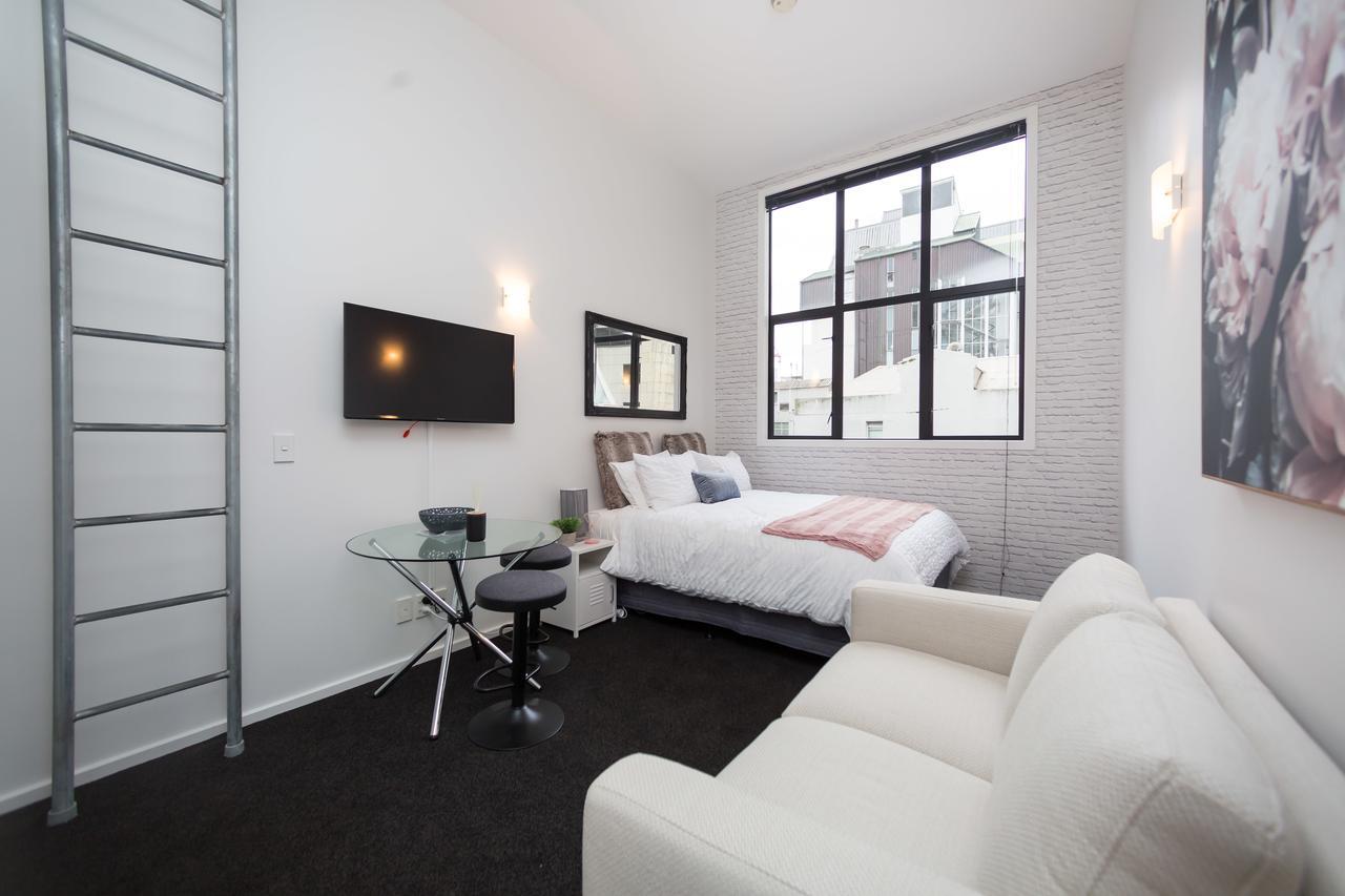 Lovely Urban Studio Plus Loft Off Queen Street Appartamento Auckland Esterno foto